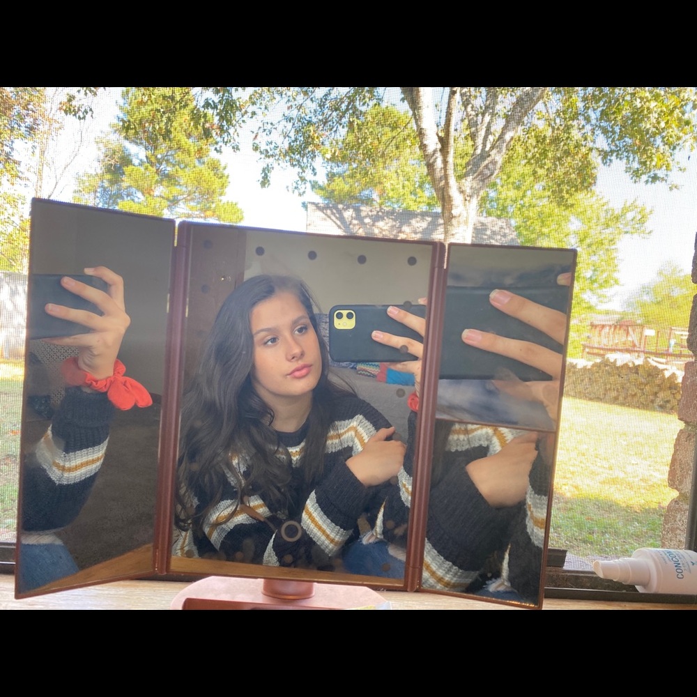 Meet your Posher, Tehya